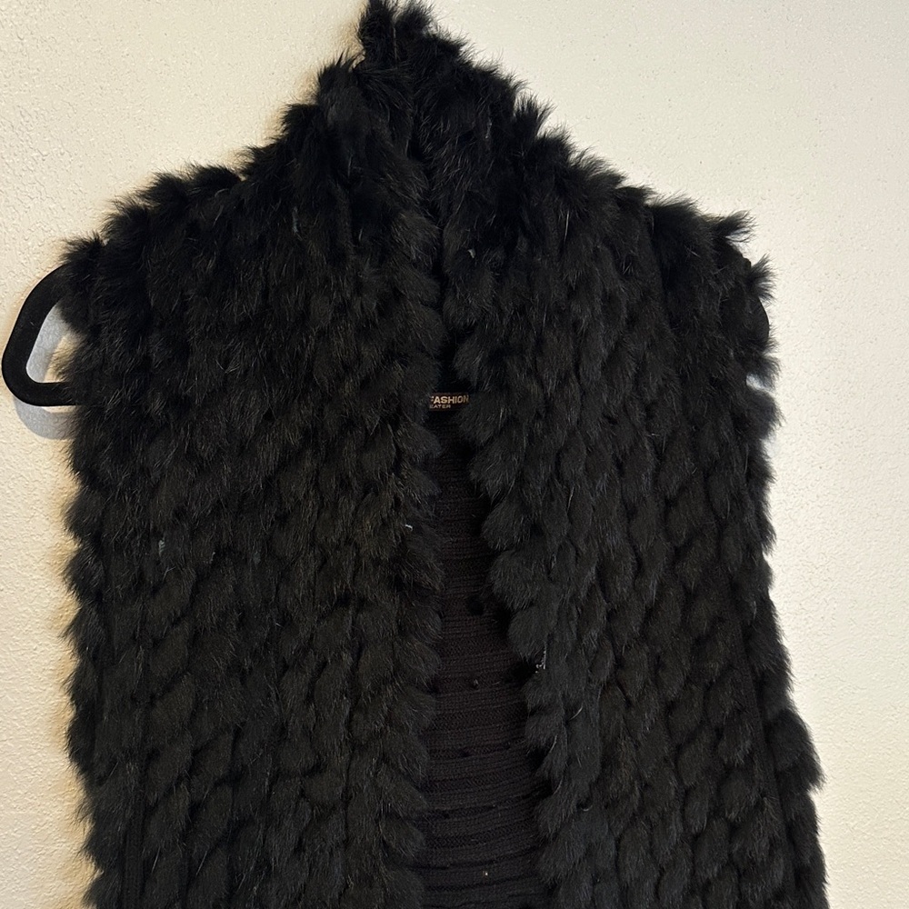 John Fashion Black Woven Fur Vest with Woven Accents Size S - Picture 3 of 5